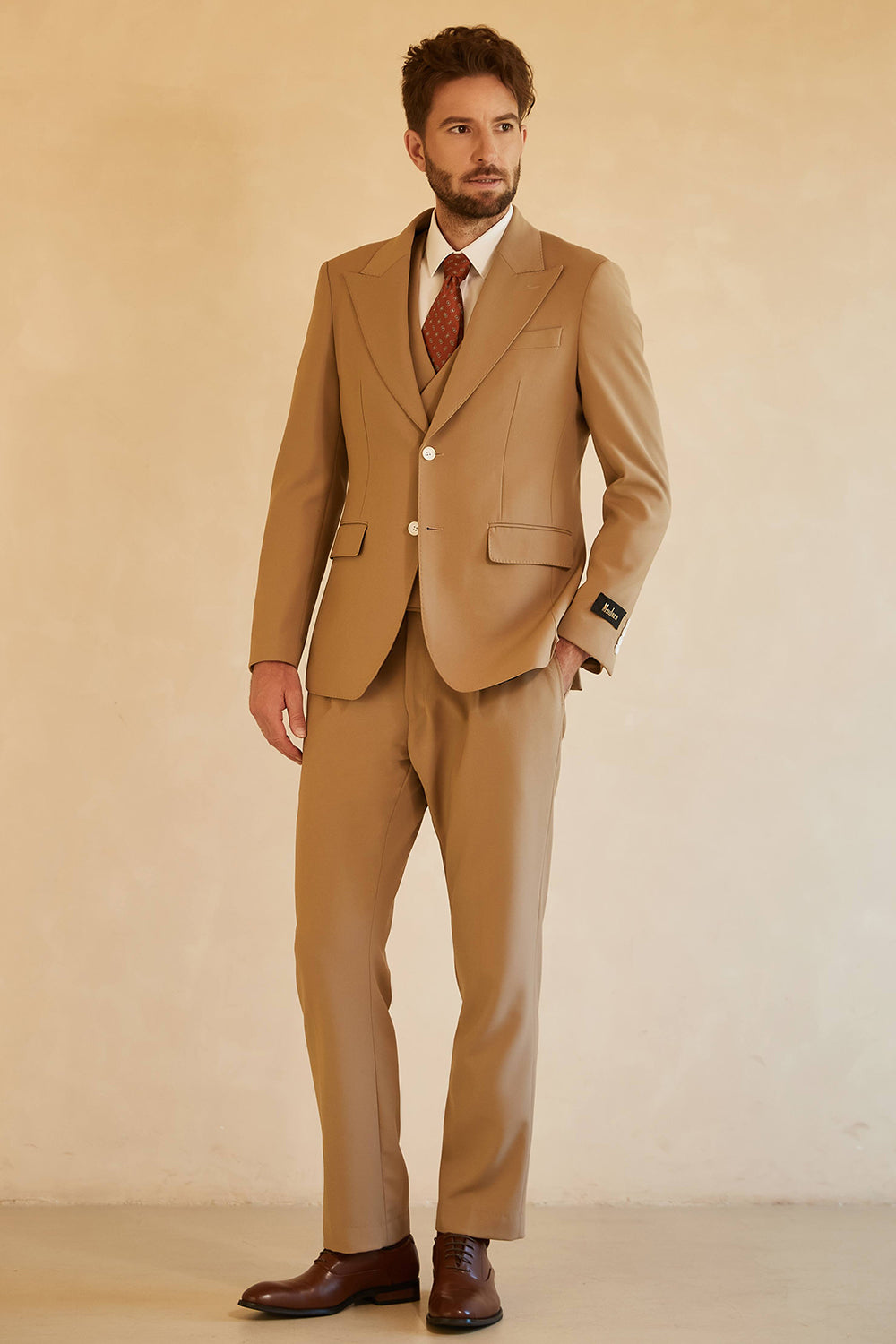 Men’s Brown Single Breasted Peak Lapel 3 Piece Wedding Suits