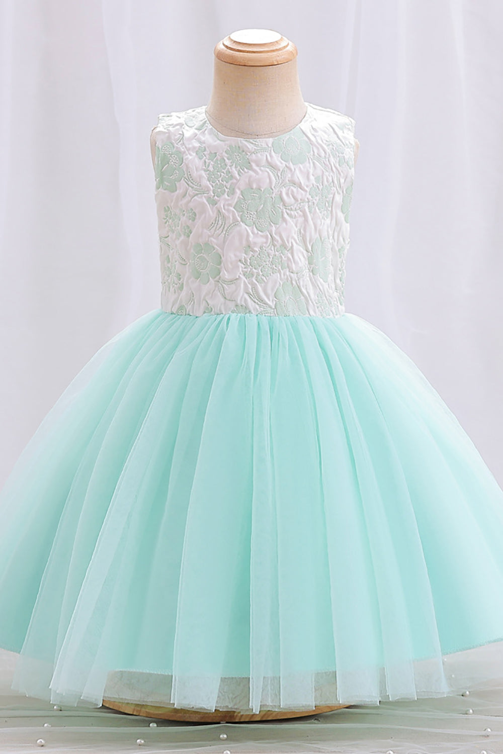 Tulle Boat Neck Sleeveless Light Green Flower Girl Dress