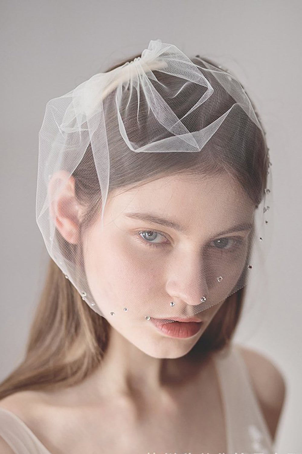 White One-Tier Tulle Bridal Veil With Beadings