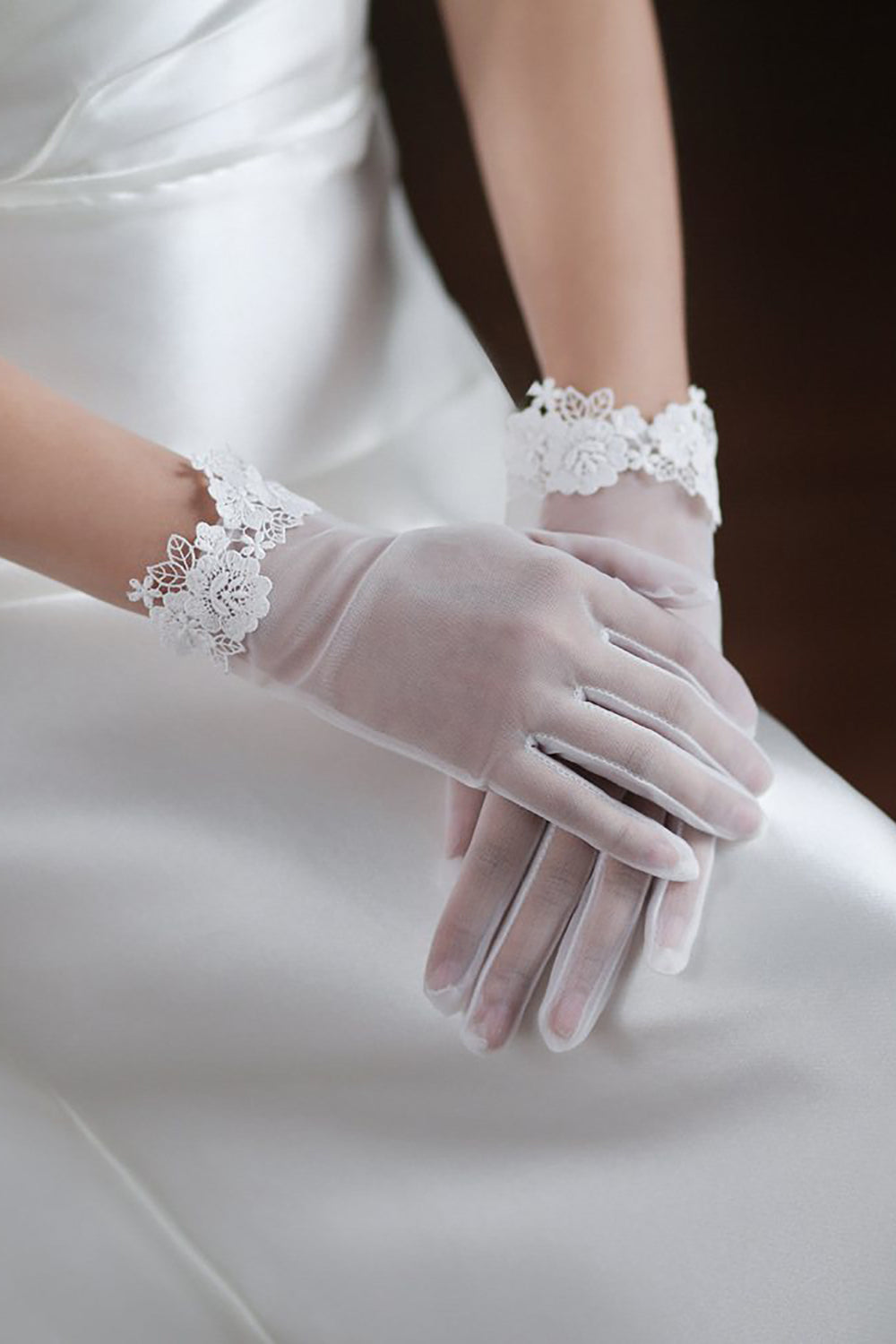 Cropped Lace Wedding Gloves