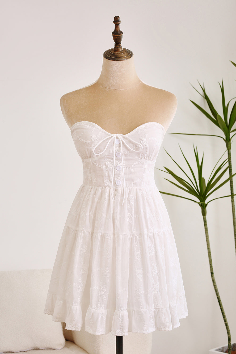 Simple Sweetheart Lace Up White Short Graduation Dress With Lace