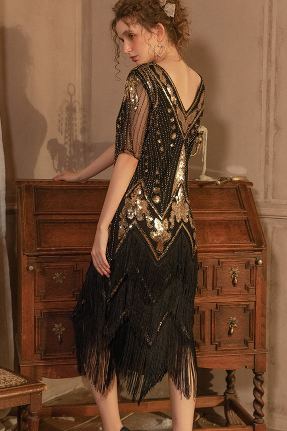 Sparkly Black Golden Short Sleeves Sequined Fringed Gatsby Dress