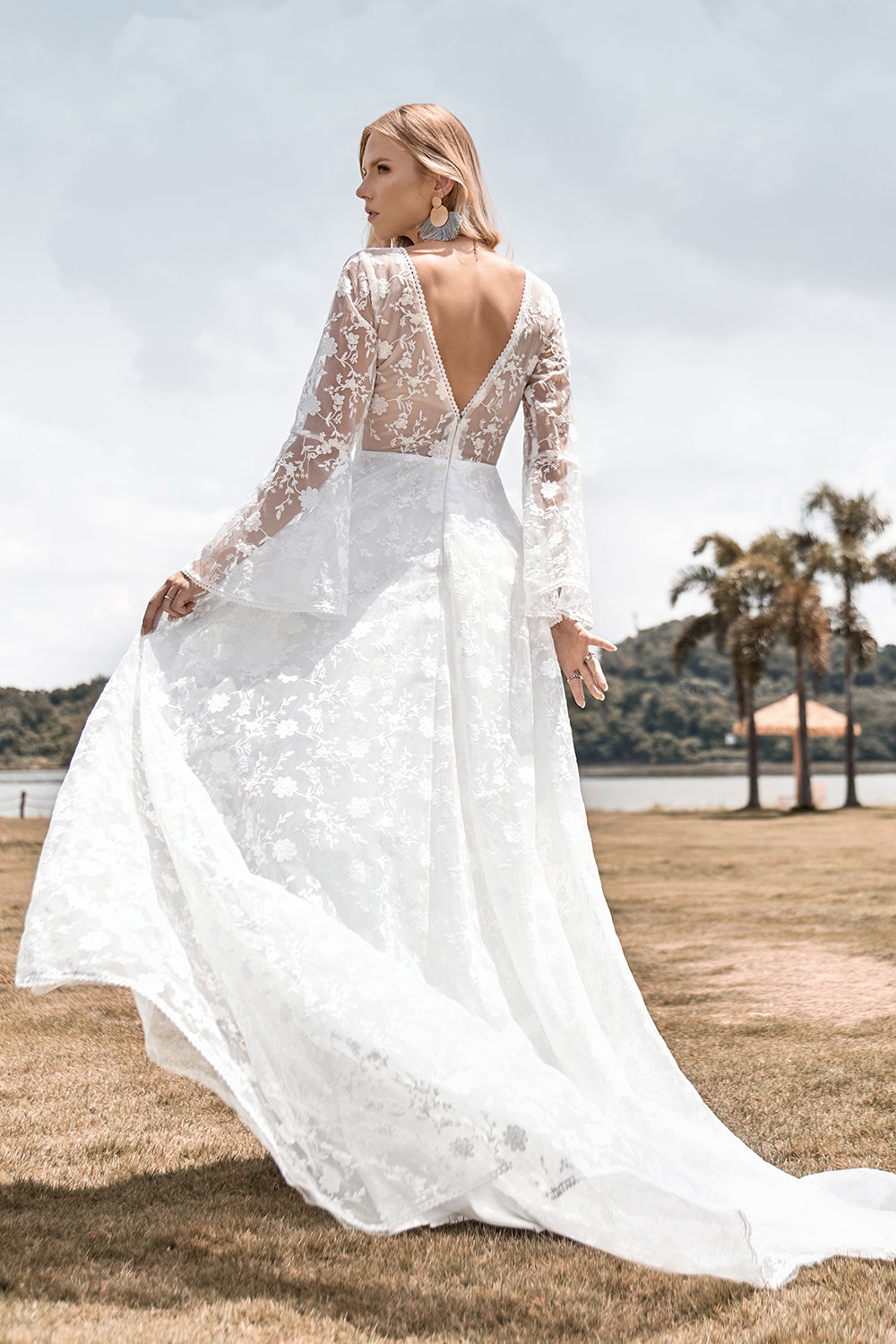 Ivory A-Line Lace Flare Sleeves Wedding Dress