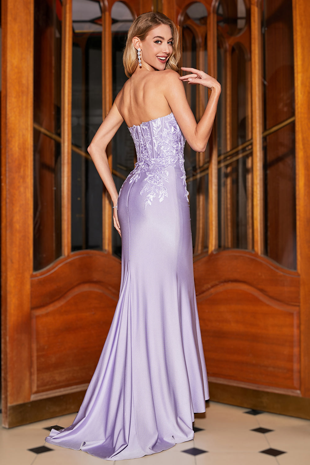 Stylish Mermaid Sweetheart Lilac Corset Prom Dress with Lace Appliques